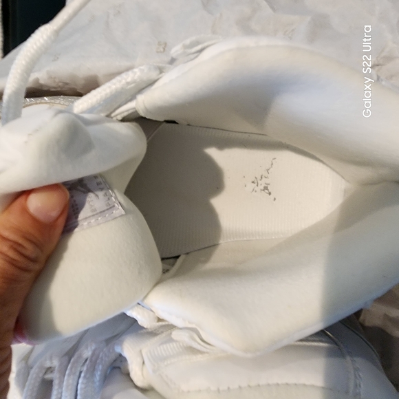 Air Jordan 11 Retro White and Silver Sneakers with Glitter Accents - Picture 8 of 11